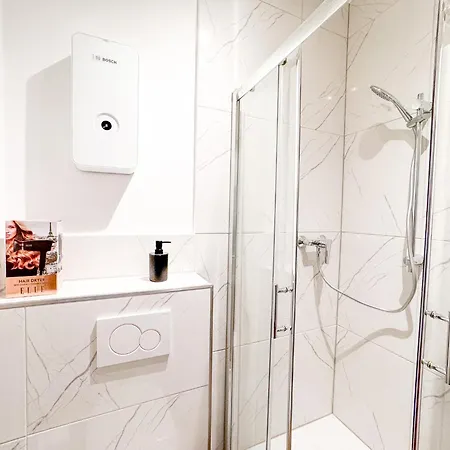 Apartment Nahe Altstadt | Kueche & Waschmaschine