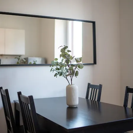 Apartment Nahe Altstadt | Kueche & Waschmaschine
