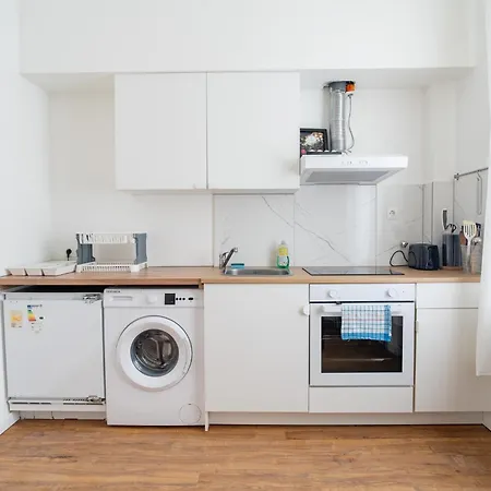 Apartment Nahe Altstadt | Kueche & Waschmaschine Apartman *