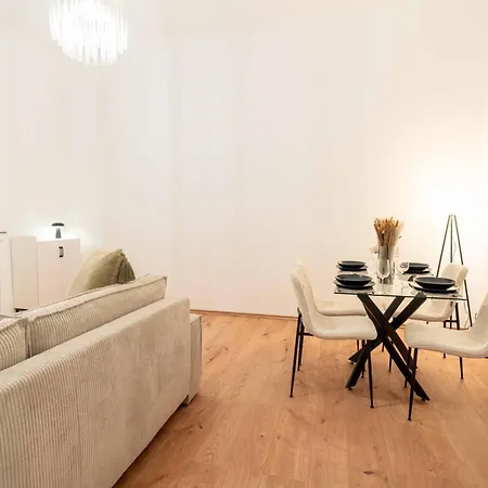 Apartment Nahe Altstadt | Kueche & Waschmaschine