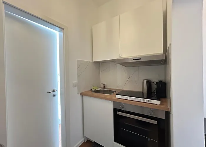 Honeybee Apartment *